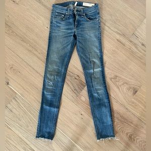Rag and bone skinny jeans size 24